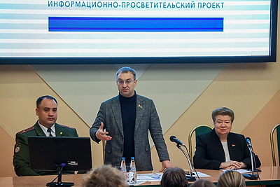 Прямой разговор о будущем: эксперты и депутаты разъясняют молодежи, как решения ВНС касаются каждого