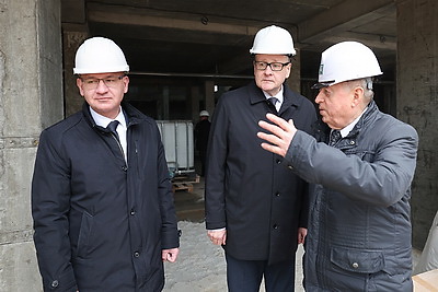 Высокие темпы без ущерба качеству. Как идет возведение новой больницы в Гродно