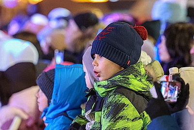 Новогодняя атмосфера и сказочные герои в ярких спектаклях: праздничные локации Минска