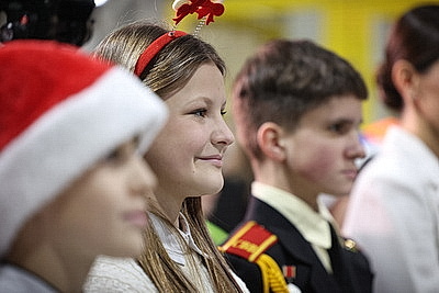 Лукашенко на \"Горизонте\" дал официальный старт массовому роботизированному производству телевизоров с ИИ