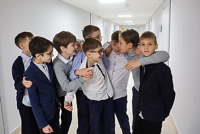 В школах Беларуси подходит к завершению первая учебная четверть