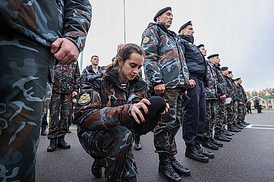 Более 50 сотрудников белорусской милиции в Горанях завоевали право ношения черного берета