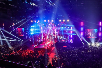 Олег Газманов дал сольный концерт на \"Золотом шлягере\" в Могилеве