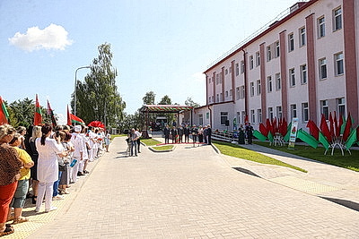 В Давид-Городке после реконструкции открыли больницу