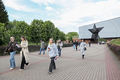 Представители СМИ стран ЕАЭС и СНГ посетили Брестскую крепость