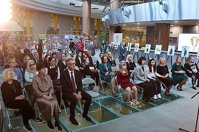 При поддержке МИД в Минске открылась инклюзивная выставка воспитанников центра коррекционного обучения