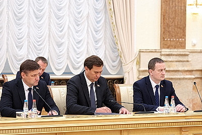 Лукашенко собрал совещание с руководителями дипломатических представительств Беларуси