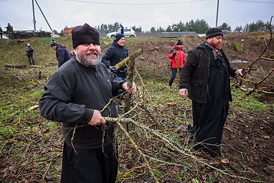 Порядок и красота не только в центре, но и на окраинах. Как продолжают благоустройство в Жировичах