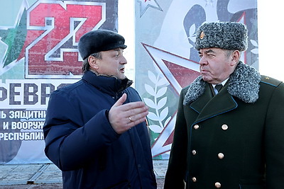 В Витебске состоялась церемония возложения цветов и венков ко Дню защитников Отечества