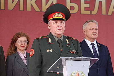 Более 2,5 тыс. новобранцев приняли военную присягу в 72-м ОУЦ