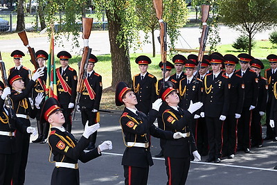 Мемориальную доску в честь Героя Советского Союза Евгения Николаенко открыли в Могилеве