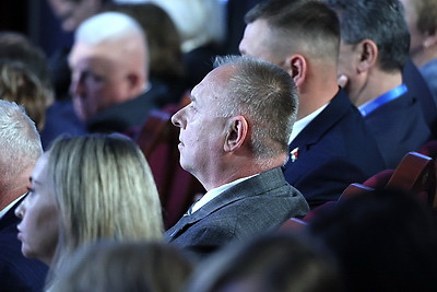Лукашенко и Путин приняли участие в союзном форуме \"Великое наследие - общее будущее\" в Волгограде