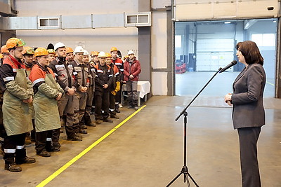 Кочанова ознакомилась с производством металлоконструкций в Новополоцке