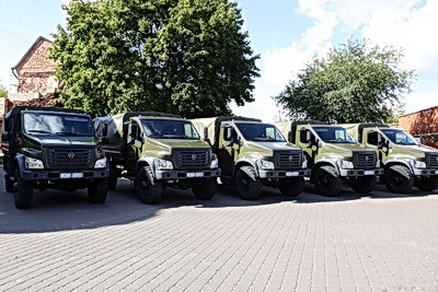 Автопарк Госпогранкомитета пополнили пять новых грузовых автомобилей