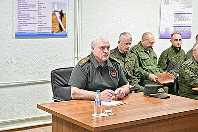 Лукашенко доложили о создании в Беларуси войск беспилотников