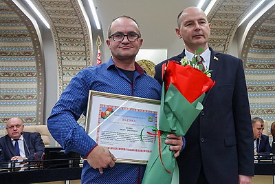 В Минской области наградили 45 представителей различных сфер народного хозяйства