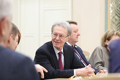 В Совете Республики состоялась встреча с советом старейшин