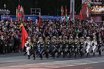 Военный парад по случаю 80-летия Победы прошел у стелы \"Минск - город-герой\"