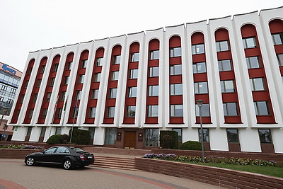 Рыженков отметил динамичное развитие отношений Беларуси и Мьянмы