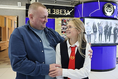 Стремление помогать - в генах. Как витебская школьница пришла на выручку пассажирке авиалайнера