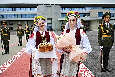 Председатель Кабинета министров Кыргызстана прибыл с официальным визитом в Беларусь