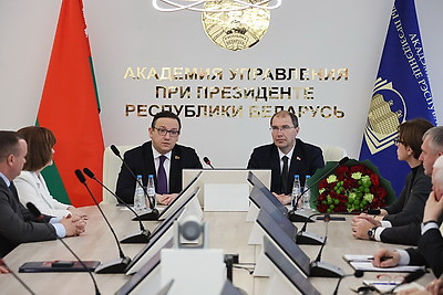 Нового ректора Академии управления при Президенте представили коллективу