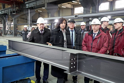 Кочанова ознакомилась с производством металлоконструкций в Новополоцке