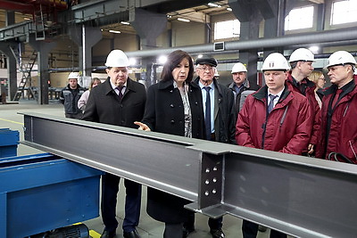 Кочанова ознакомилась с производством металлоконструкций в Новополоцке