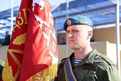 В Бресте более 300 десантников-срочников уволили в запас