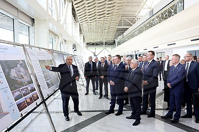 Турчин и Асадов посетили возрождаемые территории Азербайджана