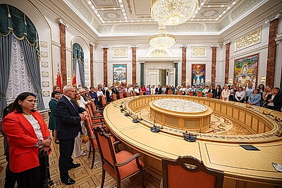 Сотрудники организаций, входящих в систему Управления делами Президента, посетили с экскурсией Дворец Независимости