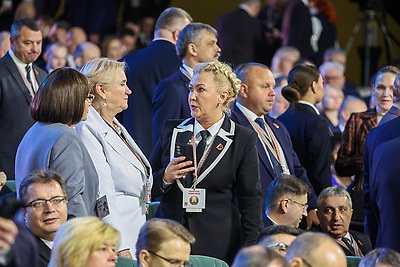 Второе заседание VII ВНС продолжает работу