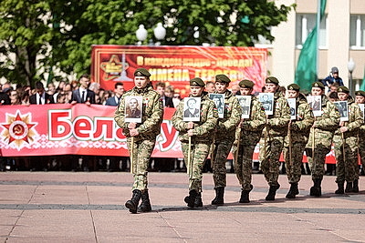 Парад, шествие \"Беларусь помнит\". Гродно празднует День Победы