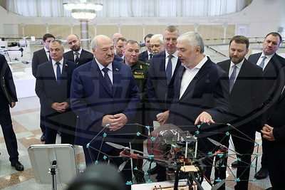 Лукашенко посетил выставку новейших российских беспилотников