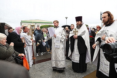 \"Это наша общая боль\". В Минске проходят памятные мероприятия к 26-й годовщине трагедии на Немиге