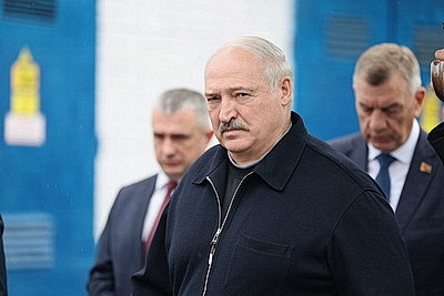 Лукашенко совершил рабочую поездку в Петриковский район