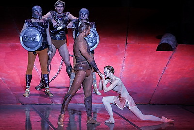 Балет \"Спартак\" к юбилею народного артиста Беларуси Антона Кравченко представили в Большом театре