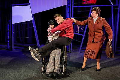 \"Титановая ведьма\". Премьера по пьесе белорусской писательницы прошла в Витебске