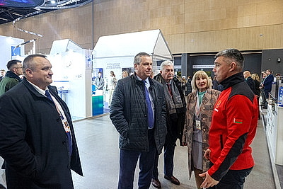 Делегаты ВНС из разных регионов страны посетили выставку \"Моя Беларусь\"