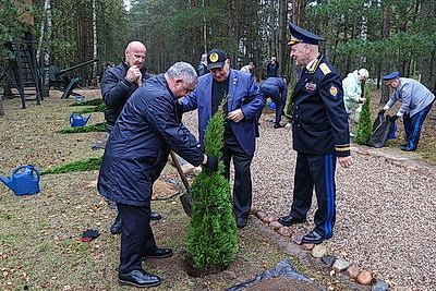 \"Молчаливое эхо войны\". В рамках патриотической акции на мемориале в Крупском районе открыли часовню