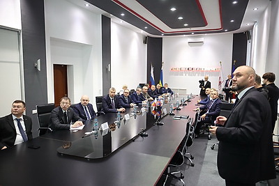 Поставки комплектующих для комбайнов. \"Гомсельмаш\" планирует развивать партнерство с \"Ростсельмашем\"