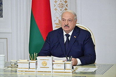 Лукашенко требует выстроить эффективную систему торгового обслуживания, прежде всего на селе
