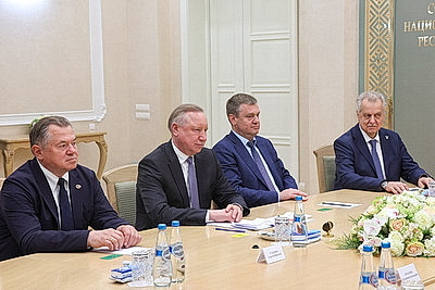 Встреча с делегацией Санкт-Петербурга прошла в Совете Республики