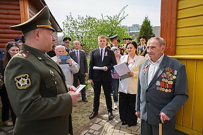 В Гродно поздравляют ветеранов с наступающим Днем Победы
