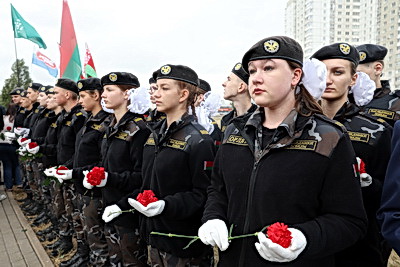 \"Это был не лагерь, а фабрика смерти\". В Тростенце открыли памятный знак жертвам геноцида