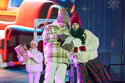 Новогодняя атмосфера и сказочные герои в ярких спектаклях: праздничные локации Минска