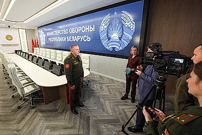 Президенту Беларуси доложено о заступлении ракетного комплекса \"Орешник\" на боевое дежурство