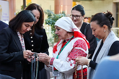 При поддержке МИД в Минске открылась инклюзивная выставка воспитанников центра коррекционного обучения