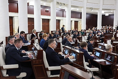 Законопроект о республиканском бюджете на 2026 год принят в первом чтении