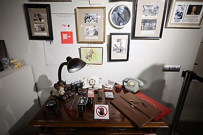 Кукла Чебурашки и эскизы \"Снежной королевы\". В Минске открылась выставка к 105-летию Леонида Шварцмана